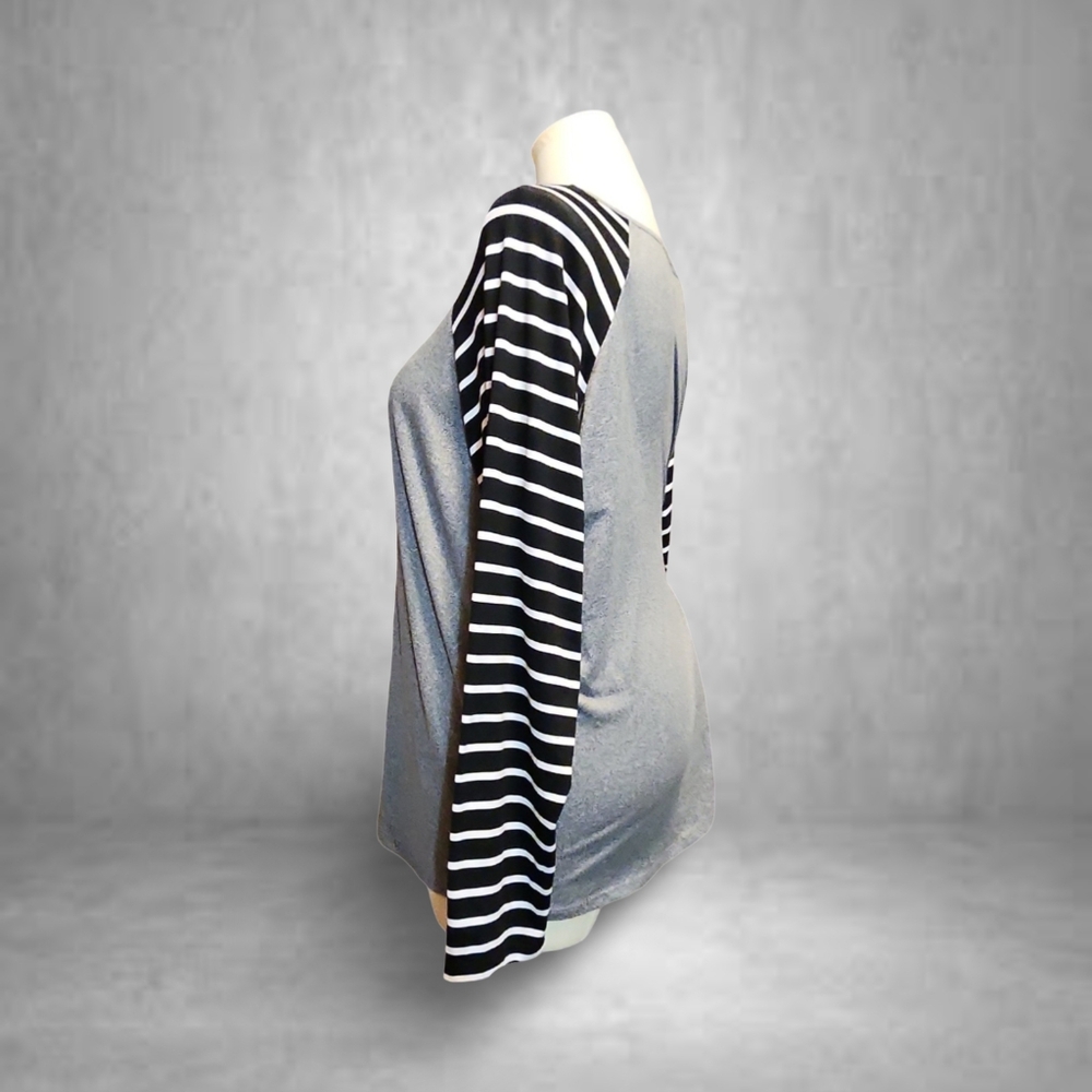 Gray Top w Black & White Striped Sleeves By Doublju 2x Emo Scene Punk Bubblegum◯ - Picture 3 of 8
